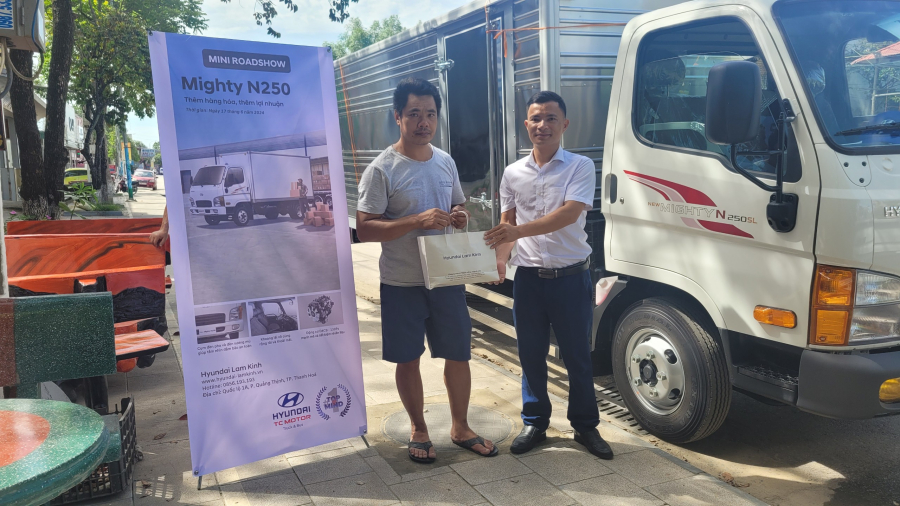 Mini roadshow Hyundai Lam Kinh