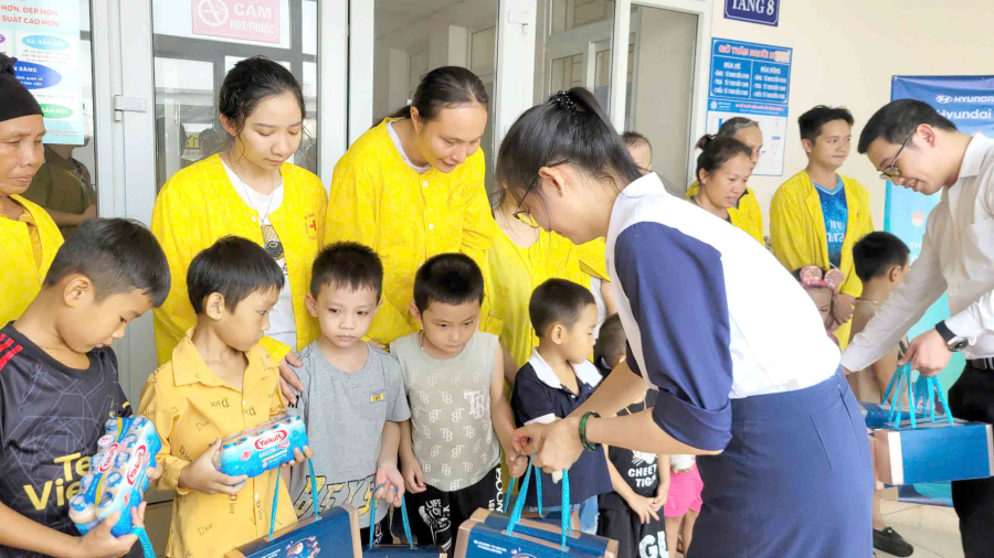 trung-thu-benh-vien-nhi-thanh-hoa